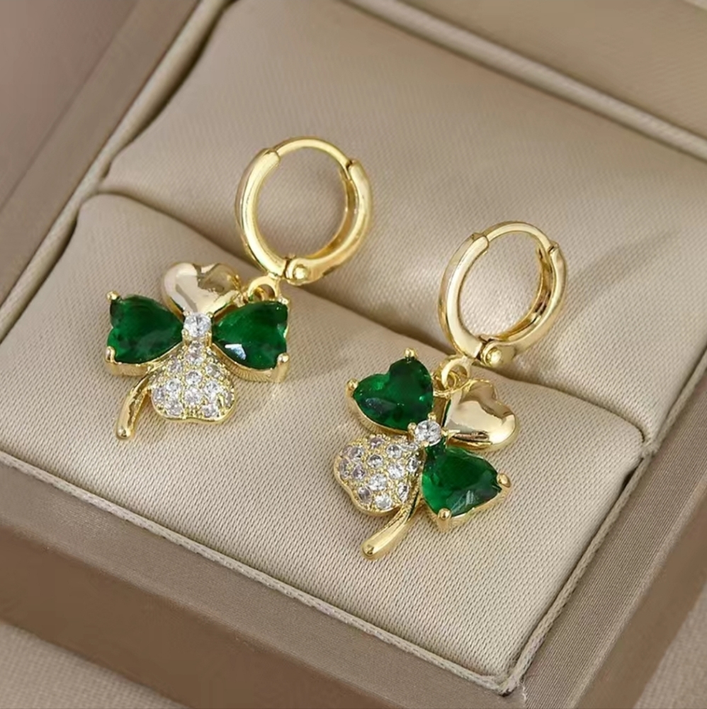 Shamrock Earrings Sterling 925 post NIP Gold Green Rhinestone